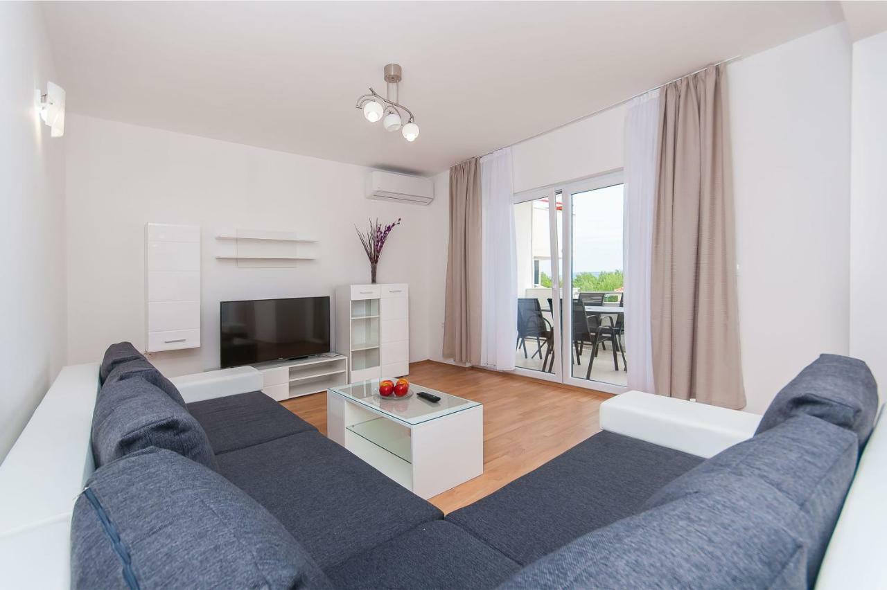 Apartman Mira- Omiš Buitenkant foto