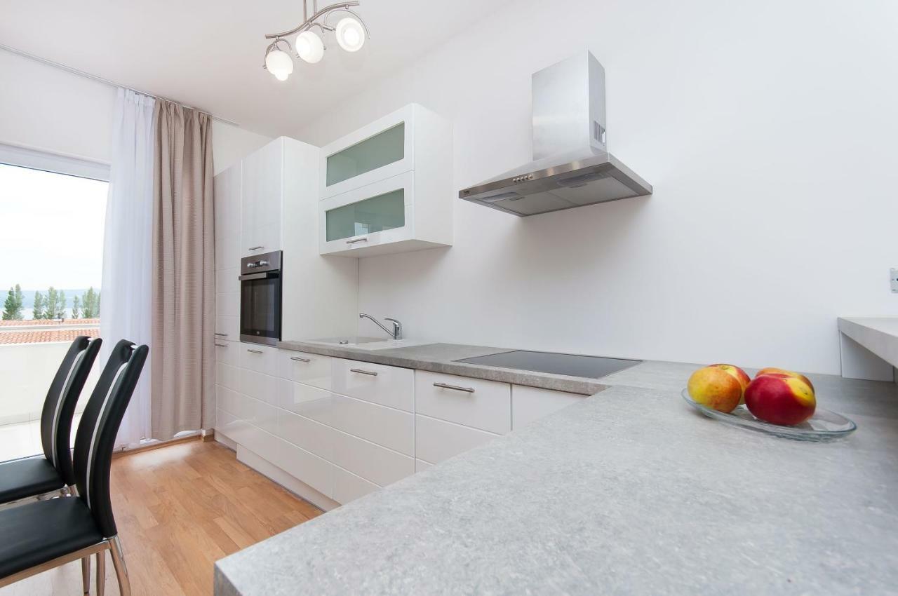 Apartman Mira- Omiš Buitenkant foto
